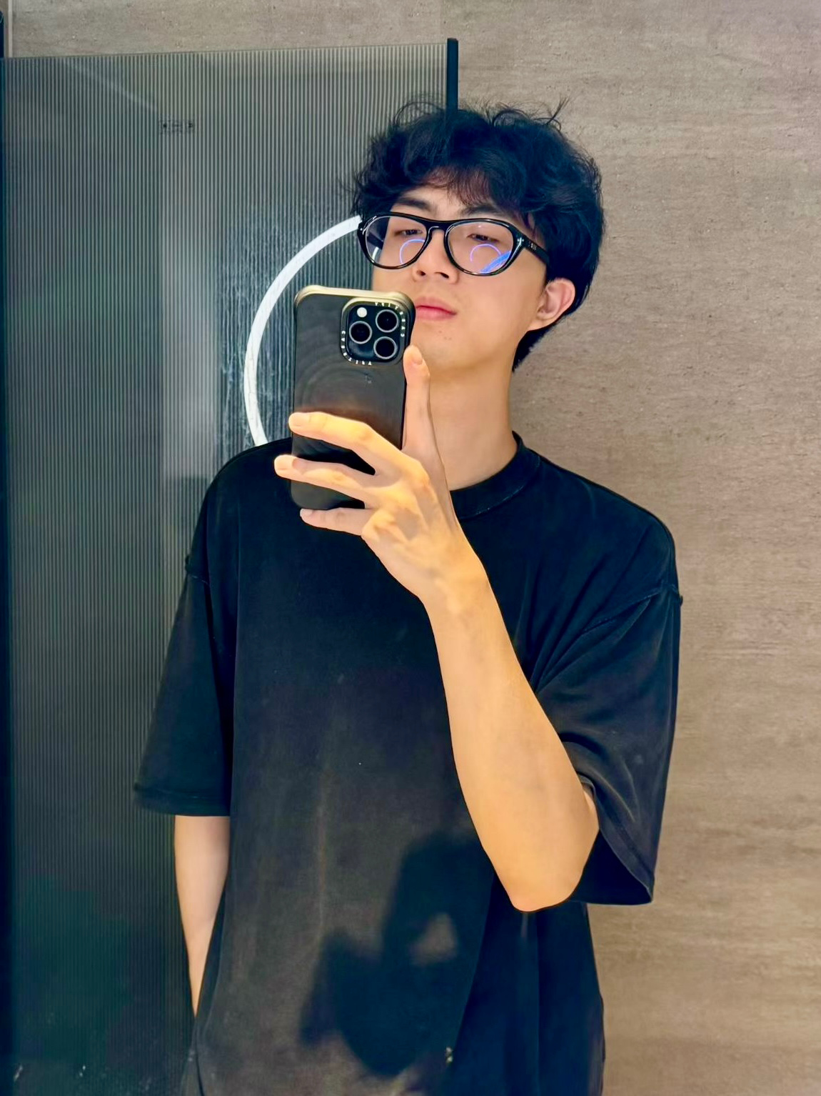 应韬个人照片